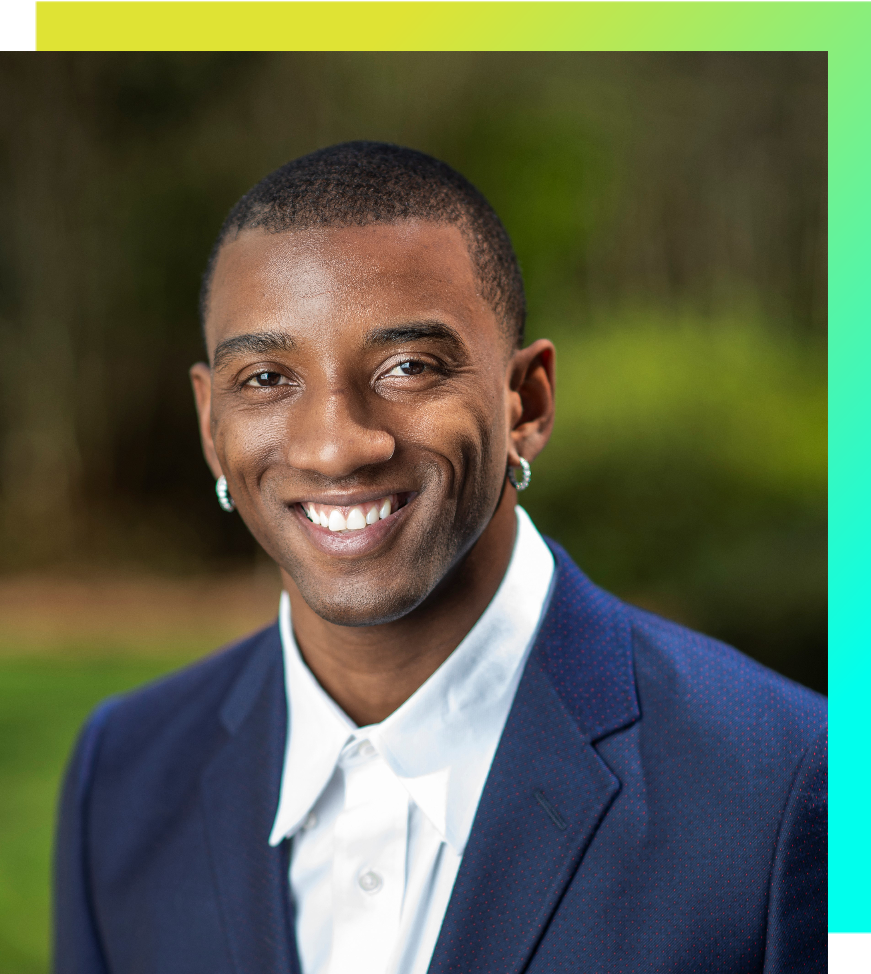 Headshot of Malcolm Mitchell, keynote power talk speaker for LITERACY FOR ALL: The National Institute, Carnegie Learning literacy educator conference